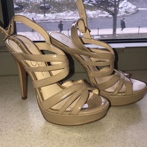 Jessica Simpson nude heels